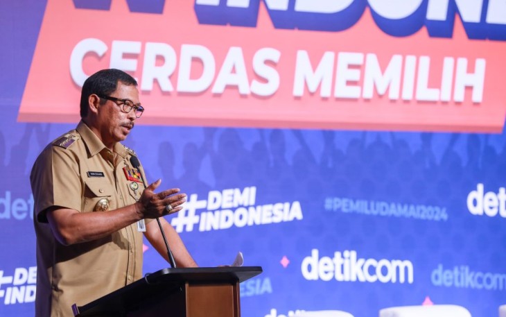 Penjabat (Pj) Gubernur Jawa Tengah, Nana Sudjana saat acara “Demi Indonesia Cerdas Memilih”, yang digelar di Ballroom Hotel Padma, Senin (5/2/2024).