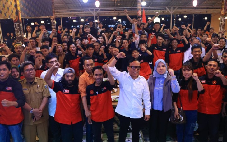 Wamenaker Immanuel Ebenezer Gerungan saat temu dialog bersama serikat pekerja di Morowali, Sulawesi Tengah