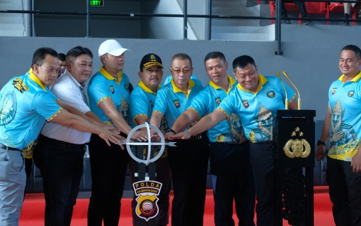 Kapolda Kalbar saat Resmi Buka Kejuaraan Voli Kapolda Cup 2024 di GOR Terpadu A. Yani