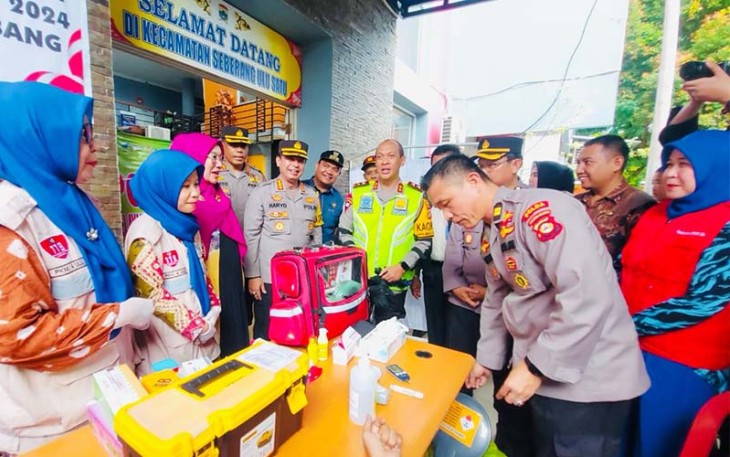Kapolda Sumatera Selatan Irjen A Rachmad Wibowo Sik saat Tinjau Kegiatan Tim Yankes Terpadu, Jumat (16/2/2024).