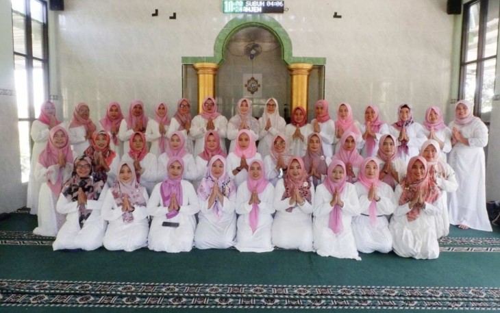 Persit KCK Kodim 0818 Gelar Pengajian di Masjid Al Ikhlas