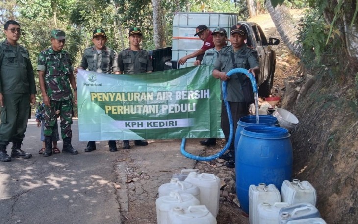 Bantuan Air Bersih 3.000 Liter untuk Warga Kekeringan di Trenggalek