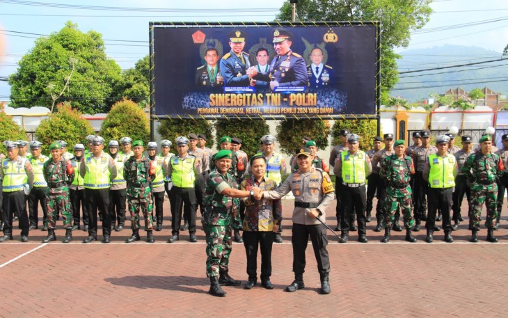 Kodim 0806/Trenggalek dan Polres Trenggalek Menunjukkan Komitmen Netralitas TNI-Polri