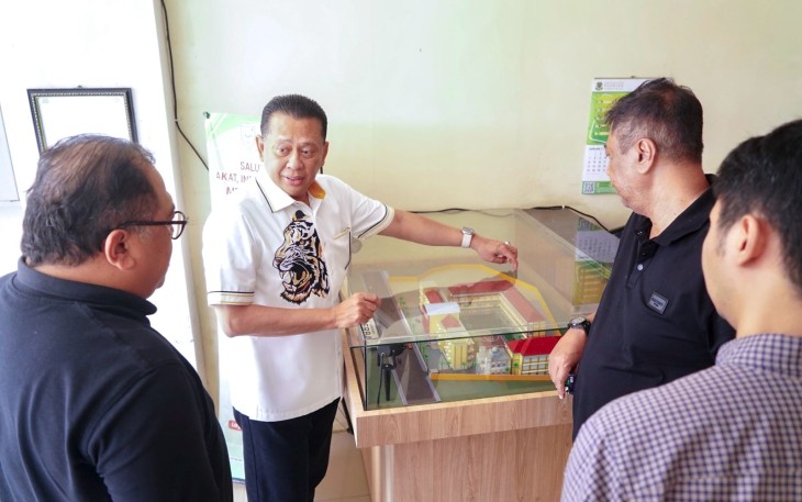 Bamsoet saat mengunjungi Universitas Perwira Purbalingga Jawa Tengah, Minggu (18/2/24).