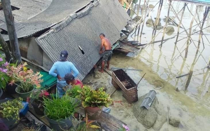 Salah satu rumah masyarakat yang mengalami musibah