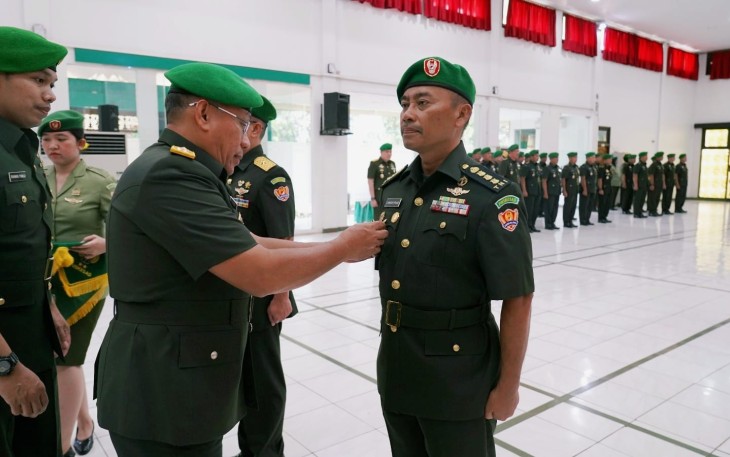 Kapuskesad saat Pimpin Sertijab Dircab Puskesad di Sasana Wira Sakti Mapuskesad Cililitan Jakarta Timur, Kamis (22/2/2024).