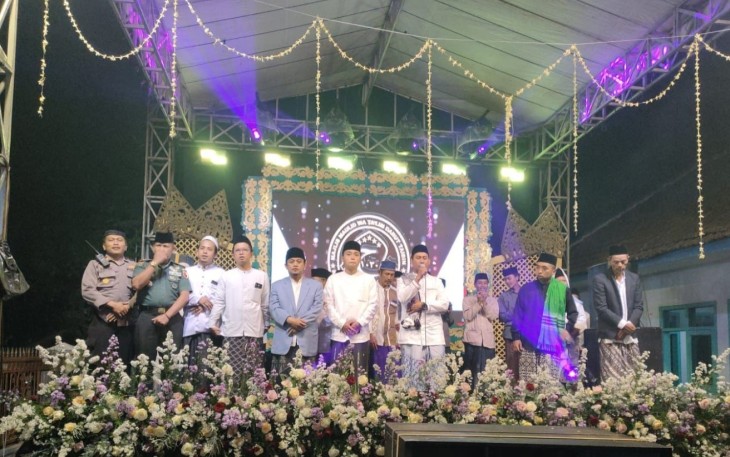 Danramil 0818/35 Pagelaran Hadiri Pengajian Akbar