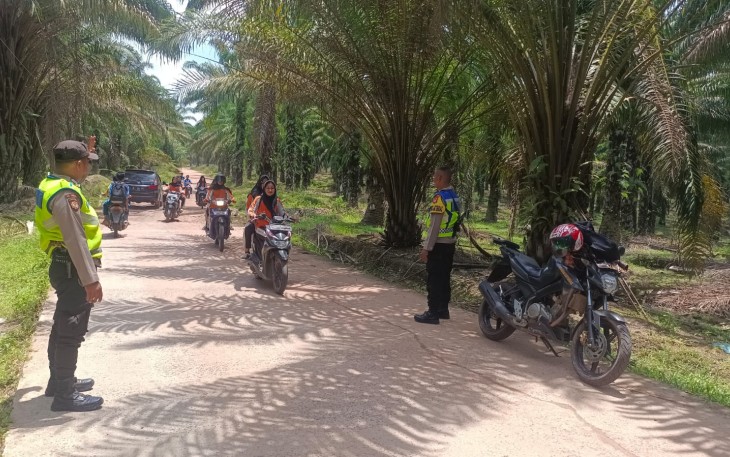Jaga Ketertiban dan Keamanan Masyarakat Polsek Belitang III Terus Giat Adakan Patroli Dititik Rawan Terjadi Kejahatan