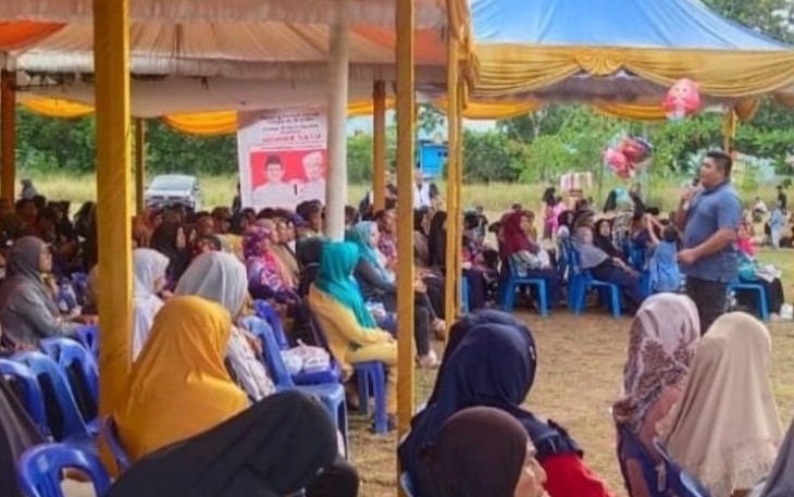 Pasangan Calon Bupati dan Wakil Bupati Bintan Sampaikan Visi Misi di Hadapan Masyarakat Tembeling