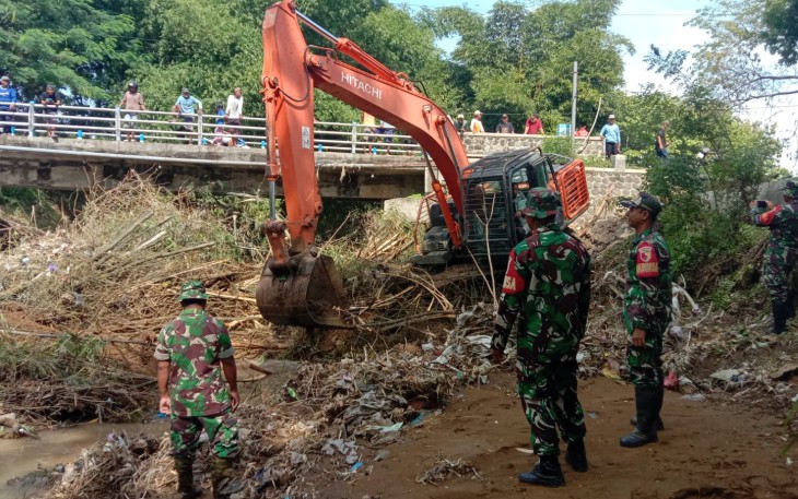  Jembatan Terdampak Banjir Juga Jadi Target Karya Bakti Kodim Ponorogo dan Unsur Terkait