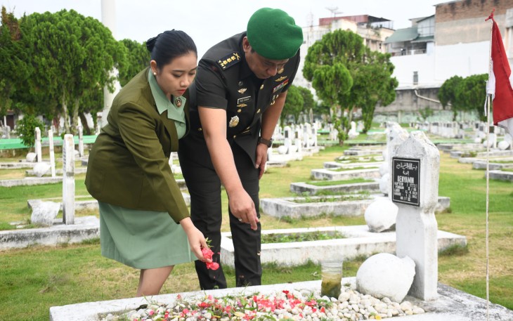 Pendam I/BB saat Ziarah ke TMP Bukit Barisan
