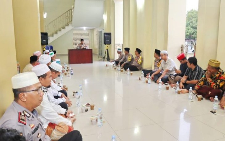 AKBP Yasir Ahmadi, SIK, MH, Kapolres Tapanuli Selatan (Tapsel), beri tausiyah menjelang buka puasa bersama (Bukber), Jumat (15/03/2024) 