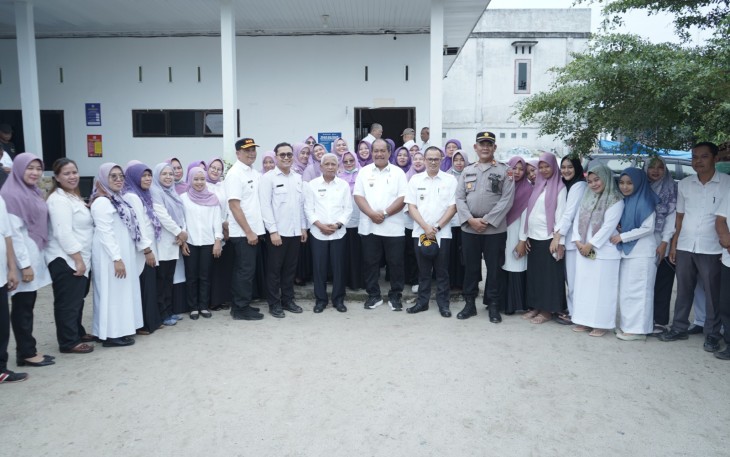 Bupati Asahan Serahkan Alat Kesehatan di UPTD Puskesmas Aek Songsongan