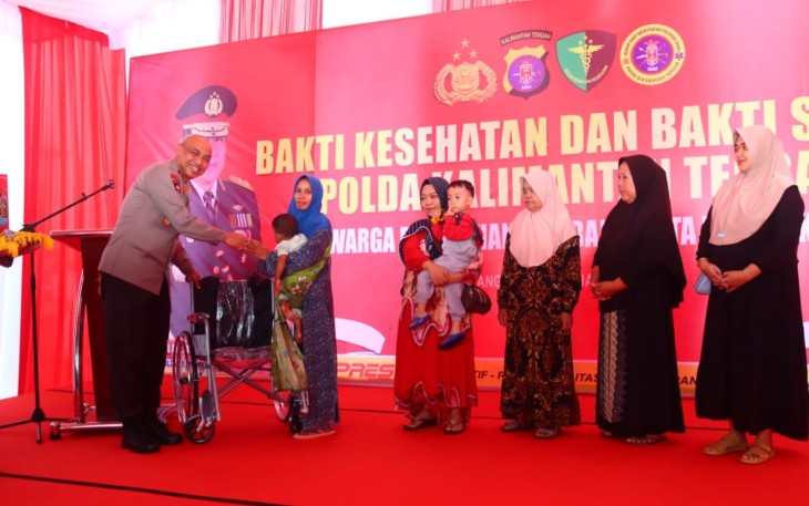 Kepolisian Daerah Kalimantan Tengah (Polda Kalteng) kembali menggelar kegiatan bakti kesehatan dan sosial bagi masyarakat secara gratis, bertempat di Pelabuhan Rambang, Jl. Riau, Kota Palangka Raya, Jumat (26/1)