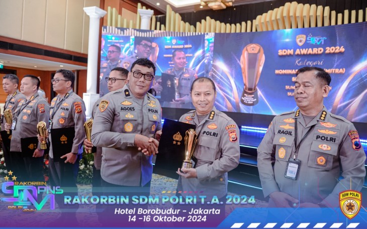Karo SDM Polda Bengkulu Terima Penghargaan SSDM Award 2024