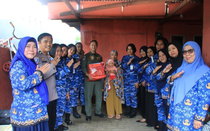 Lanud Sultan Hasanuddin Bagikan Bantuan Sembako di Tiga Kecamatan Untuk Cegah Stunting