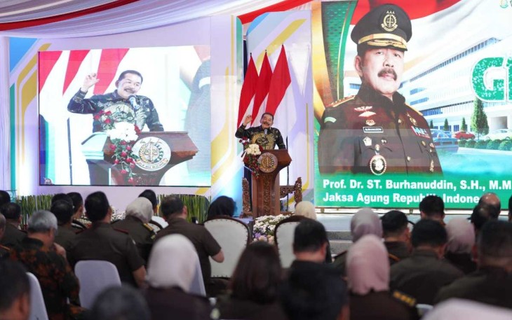 Jaksa Agung ST Burhanuddin membuka dan memberikan sambutan dalam acara Groundbreaking Pembangunan Rumah Sakit Umum (RSU) Adhyaksa Mojokerto, Rabu 6 Maret 2024 bertempat di Mojokerto, Jawa Timur
