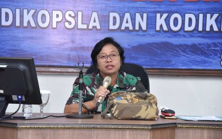 Kabagkum Kodiklatal Letkol Laut (H/W) Anna Maria, memberikan Pembekalan Pengamanan Bimbingan dan Pengasuhan Siswa Kodiklatal kepada 75 orang yang terdiri dari Perwira Pembimbing Siswa (Pabingsis) dan Bingsis di Jajaran Lingkungan Kodikopsla dan Kodikdukum Kodiklatal