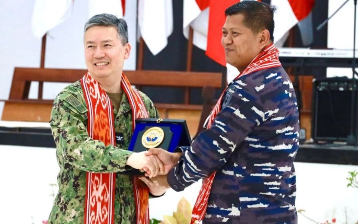 Pangkoarmada III) Laksamana Muda TNI Hersan, S.H., M.Si., M.Tr.Opsla pada acara pembukaan Warrior Toughness Course Tahun 2024 di Gedung Serba Guna (GSG) Mako Lantamal XIV Sorong Papua Barat Daya, Rabu (17/01/24).