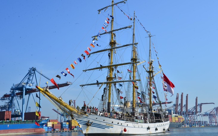 Kapal Perang Legendaris TNI KRI Dewaruci tiba di Jakarta 
