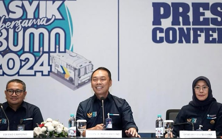 Asisten Deputi Bidang TJSL Kemen BUMN Edi Eko Cahyono saat konferensi pers, Selasa (5/3/24).