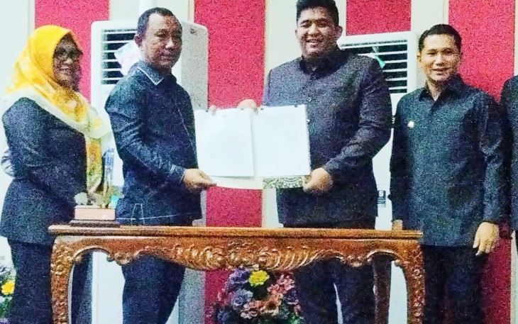 Rapat Paripurna DPRD Bintan Menyetujui APBD Bintan 2023 Menjadi Ranperda Pertanggungjawaban 