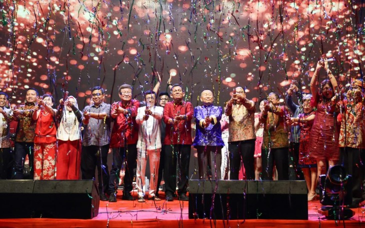 Gubernur Kepulauan Riau (Kepri) Ansar Ahmad menghadiri perayaan Tahun Baru Imlek 2024 atau 2575 Kongzili bersama masyarakat Tanjungpinang di Kawasan Kota Lama Jalan Merdeka, Jum'at (9/2)