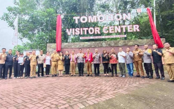 Tomohon Visitor Centre (TVC) resmi diluncurkan pada, Selasa Januari 2024 di kompleks Lokasi Wisata Tekaan Telu Tinoor, Kecamatan Tomohon Utara, Provinsi Sulawesi Utara pada hari Selasa (30/1/2024).