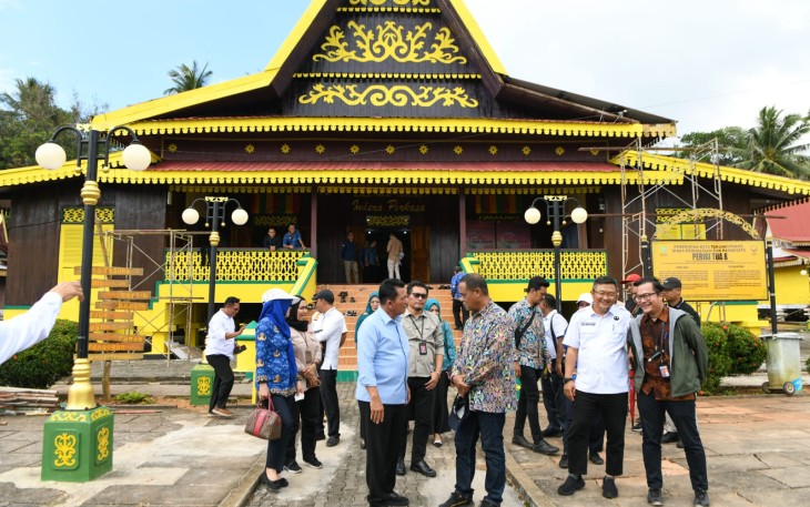 Gubernur Kepulauan Riau H. Ansar Ahmad saat ke Pulau Penyengat, Rabu (17/01/2024). 
