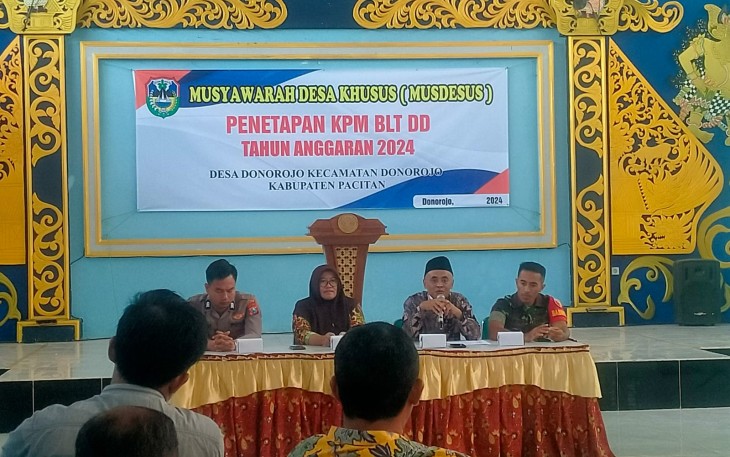 Pemdes Donorojo, Kec. Donorojo, Kab. Pacitan, melaksanakan musyawarah guna menetapkan keluarga penerima manfaat (KPM) yang nantinya akan mendapatkan bantuan itu, Jumat (12/01/2024)