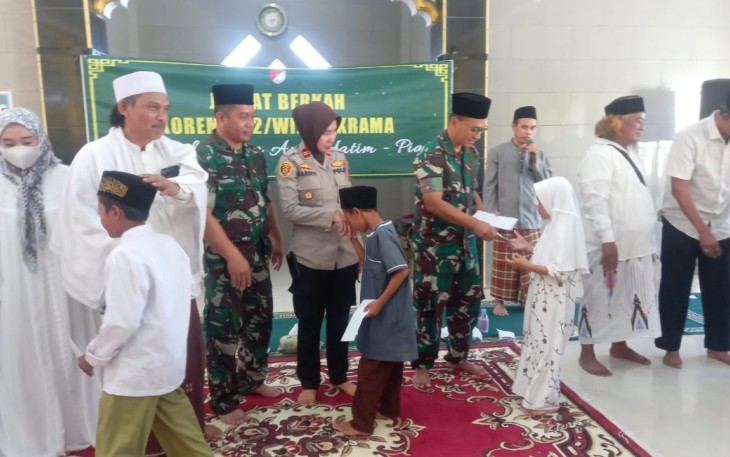 Korem 052/Wijayakrama terus dilakukan untuk membantu anak anak yatim dan kaum dhuafa yang kali  ini diwakili oleh Kasiter Kasrem 052/Wkr, Kolonel Arm Mulyadi S.IP. di Yayasan Yatim Piatu Darunnas, alamat Jl. Balaraja - Kresek, Kp. Bojong Rt. 020/001 Desa. Kresek, Kec Kresek, Kab Tangerang, Jumat (5/1/2024)