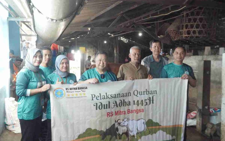 RS Mitra Bangsa Pati salurkan 1600 bungkus daging kurban