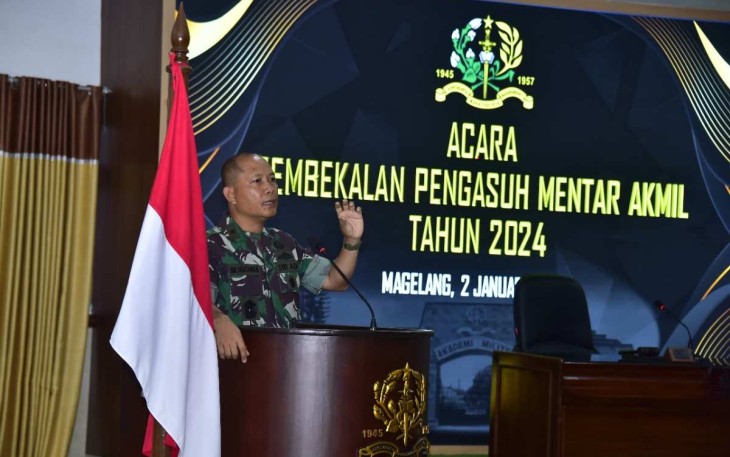 Pembekalan Pengasuh Resimen Taruna 2024