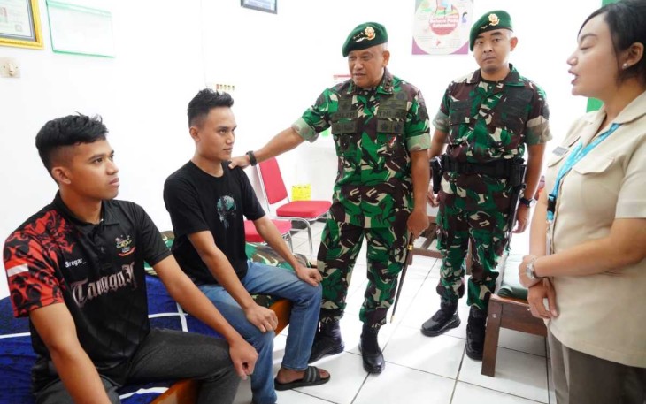 Pangkostrad Mayjen TNI Muhammad Saleh Mustafa memberikan motivasi prajurit Yonif 411/Pandawa, Kota Salatiga, Senin (29/1)
