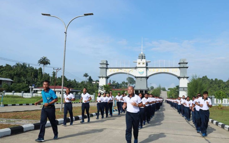 Olahraga lari bersama prajurit Koarmada III, Jum'at (2/2)
