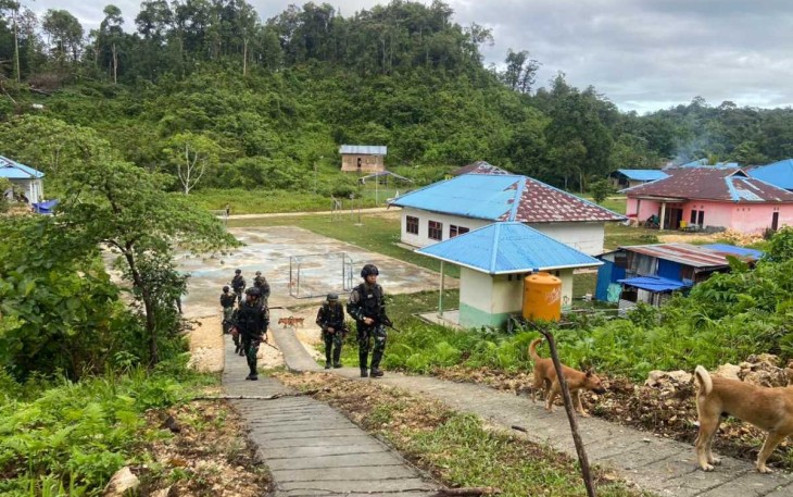Satgas Yonif 623 Patroli Keamanan di Wilayah Papua, Sabtu (17/2)