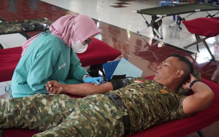 Donor darah prajurit Yonarmed 11 Kostrad, Kamis (29/2) 