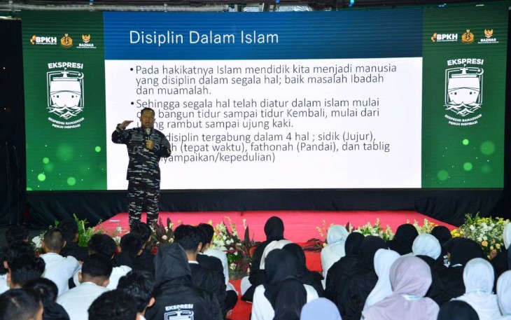 Pesantren kilat TNI AL di KRI Semarang -594