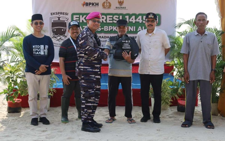 Pesantren kilat TNI AL KRI Semarang -594 di Pulau Untung Jawa