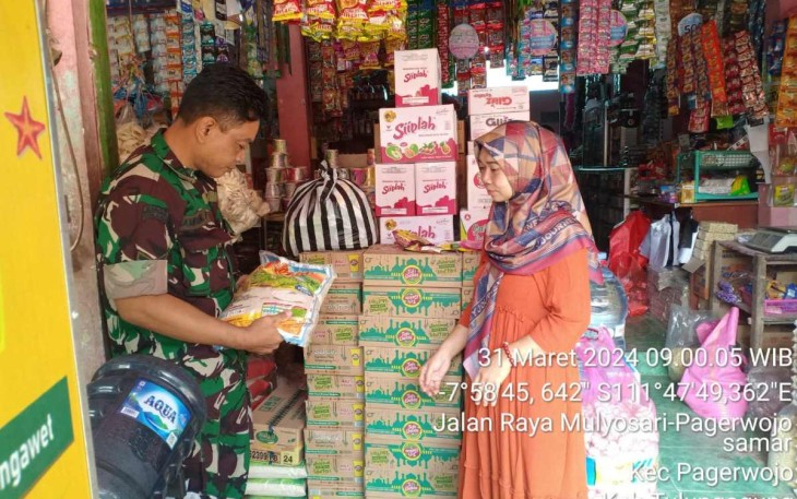 Pemantauan harga barang pokok di wilayah desa binaan 