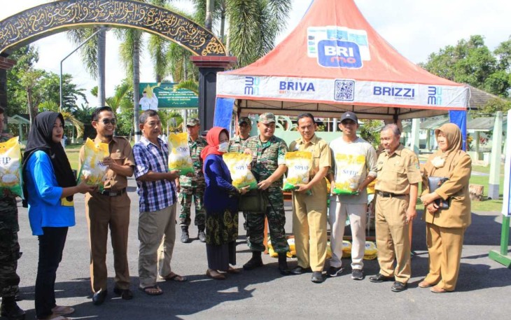 Bazar TNI di Trenggalek