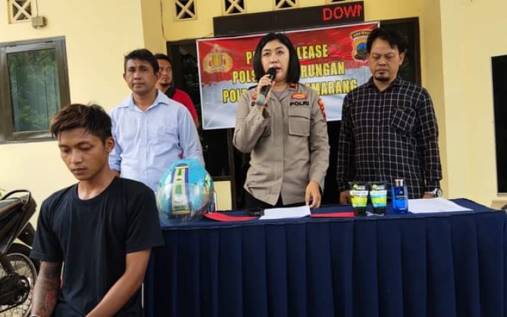 Kapolsek Pedurungan Kompol Dina Novitasari saat memberikan keterangan pers, Selasa (16/4)