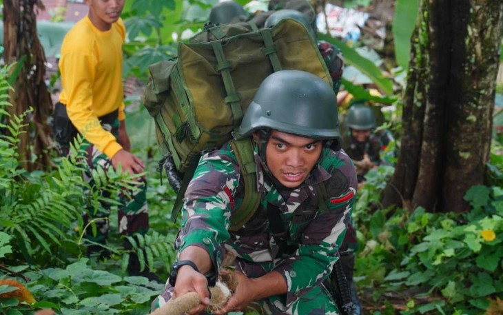 Latihan Mountaineering dan Senam Praktek Prajurit Yonarmed 11 Kostrad, Rabu (24/4)