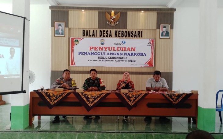 Penyuluhan penanggulangan bahaya narkoba di wilayah desa binaan