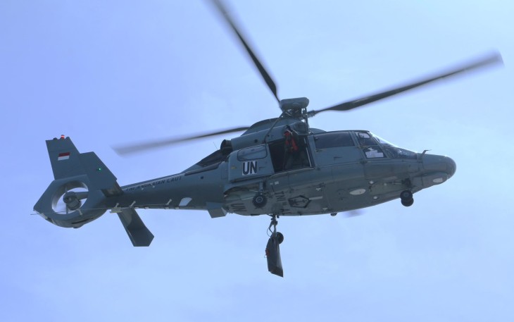 Simulasi Vertical Replenishment Crew HS-1305 