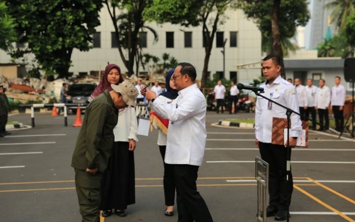 Sekjen DPD RI Rahman Hadi saat melepas peserta P3K Diklat Latsar 