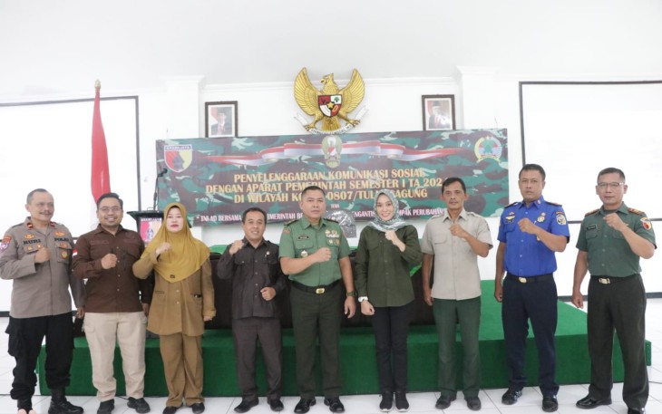 Foto Bersama Aparat Pemerintah Semester I Tahun 2024
