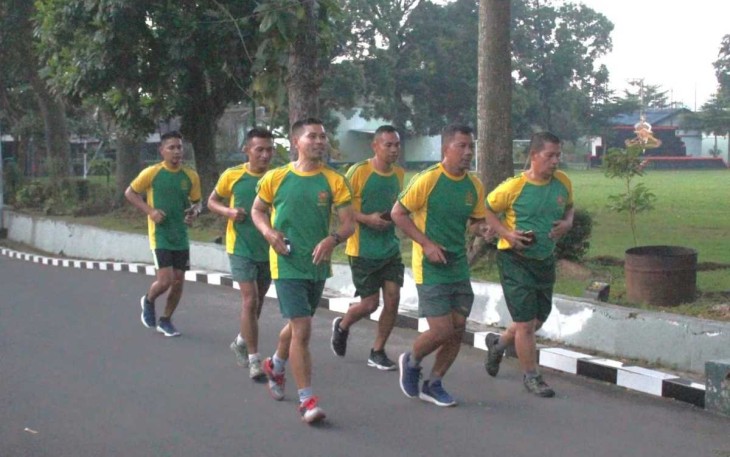 Lari pagi prajurit Menarmed 2 Kostrad 
