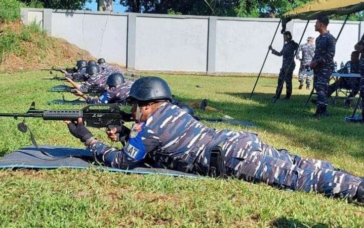 Latihan menembak prajurit Satlinlamil 3 Makassar 