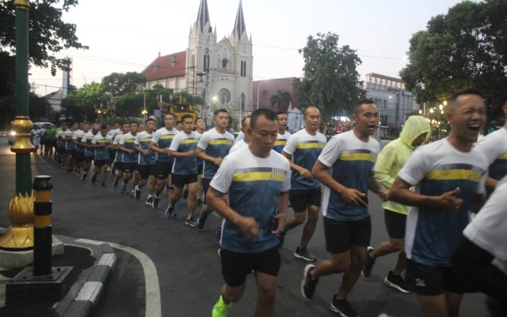 Lari pagi prajurit Menarmed 2 Kostrad 